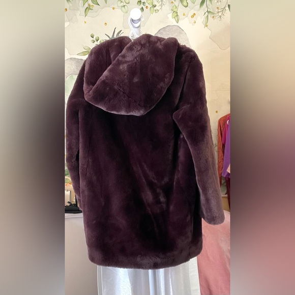 New DKNY hooded faux-fur coat jacket 0 2 xs red plum Christmas birthday 🎁 soft - Picture 4 of 5